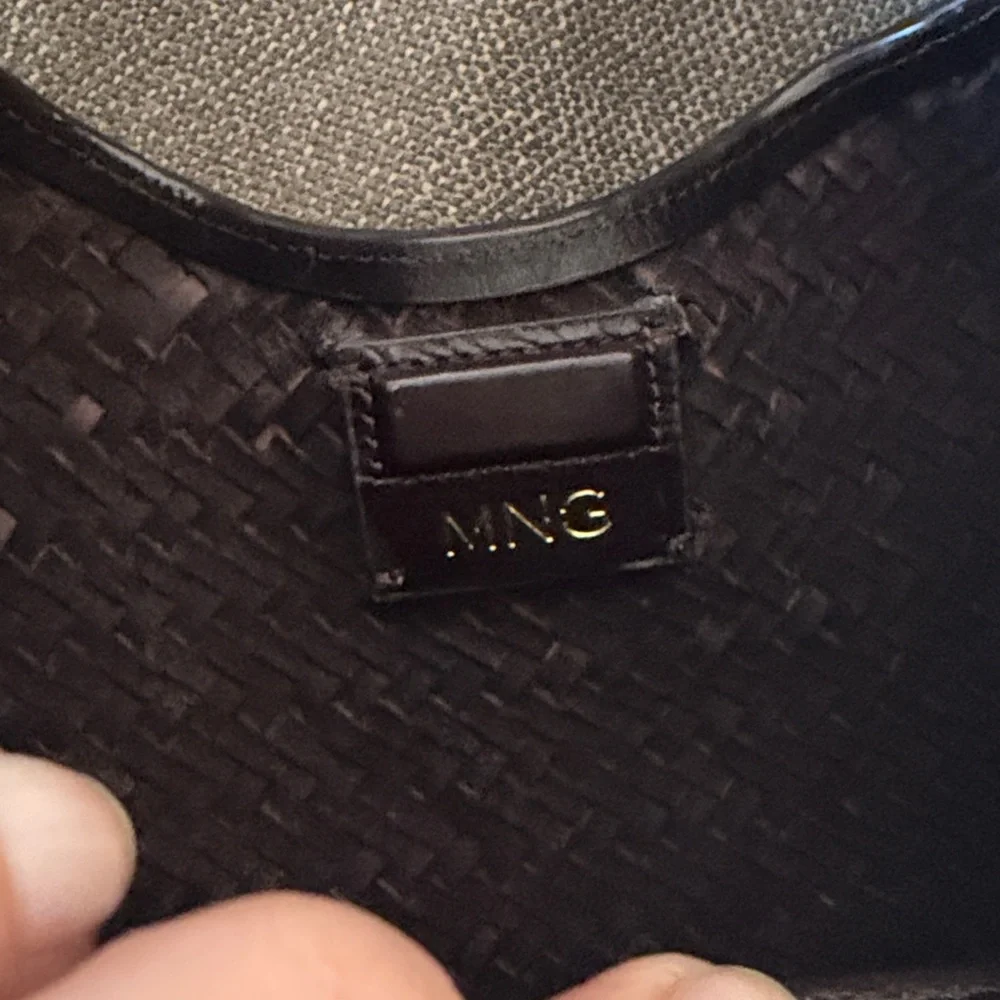 Mango Medium Braided Leather Shoulder Bag - Picture 3 of 4